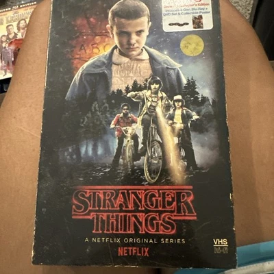 STRANGER THINGS SEASON 1 COLLECTOR'S EDITION BLU-RAY DVD DISC BOX SET NEW - Image 1 of 2