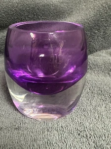 Candelabro votivo de vidrio, púrpura con base transparente, pesado - Imagen 1 de 8