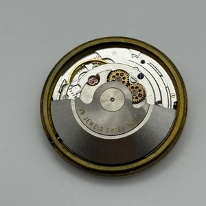 Garrard ETA 2472 Watch Movement Automatic Date Vintage Swiss Parts Repair 29.6mm - Picture 1 of 5