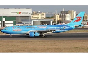 JC Wings 1/400 A330-200 Flugzeug B-8981 Capital Airlines - Bild 1 von 1