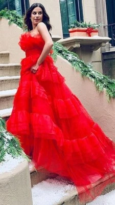 $8,995 Monique Lhuillier Collection Tulle Embroidered Red Long Ball Gown Dress 4 - Image 1 of 4