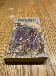 1980 Dragonsinger by Anne McCaffrey Bantam 7th Printing Paperback - Picture 1 of 2