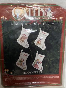 Cathys Needle Craft Embroidery Teddy Bears Kit - Picture 1 of 3
