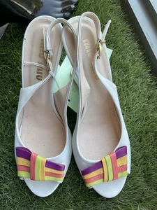 Miu Miu Vintage White Leather Wedges/heels With Multi Coloured Bow EU 38 U.K. 5 - Picture 1 of 5