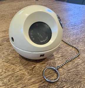 Vtg Panasonic R-70 PANAPET Transistor Radio WHITE Space Age WORKING - Picture 1 of 8