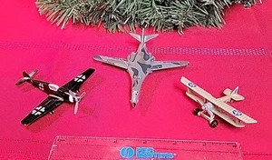 MATCHBOX Boeing B-1B LANCER 2005 With Moving Wings & 2 Diecast War Planes - Picture 1 of 4