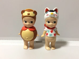 Juego de 2 figuras japonesas de buena suerte Sonny Angel envío gratuito FEDEX - Imagen 1 de 3