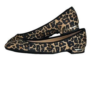 Womens Lifestride Comfort Leopard Cheetah Print Flats 7.5 M Gold Heel Accent New - Picture 1 of 8