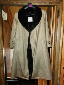 London Fog Maincoats Women's Tan Belted Trench lined Winter Coat w/belt Size 8 - Picture 1 of 23