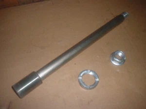 Perno eje pivotante de brazo oscilante 17 Suzuki GSXR600 GSXR750 06-17 GSXR1000 con tuercas - Imagen 1 de 2