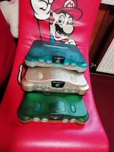 3 x Nintendo 64 Konsolen mit Controller und 12 x Spielen Japan - Bild 1 von 11