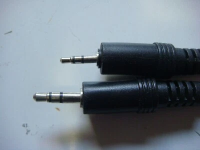 1' Ft 3.5mm Stereo-Male to 2.5mm Stereo-Male Audio Cables  17400-*3W - Image 1 of 4