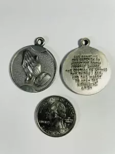 Betende Hände Gelassenheit Zitat Metall Charm/Anhänger 1 1/4" Neu 5er Pack Kostenloser Versand - Bild 1 von 1