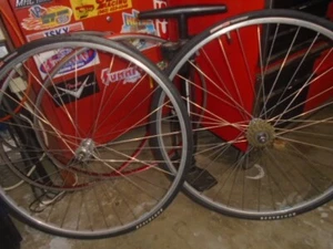 SHIMANO SF 36H 600 ?? HUBS 27" RIMS ROAD WHEELS SUNTOUR FW NICE - Picture 1 of 13