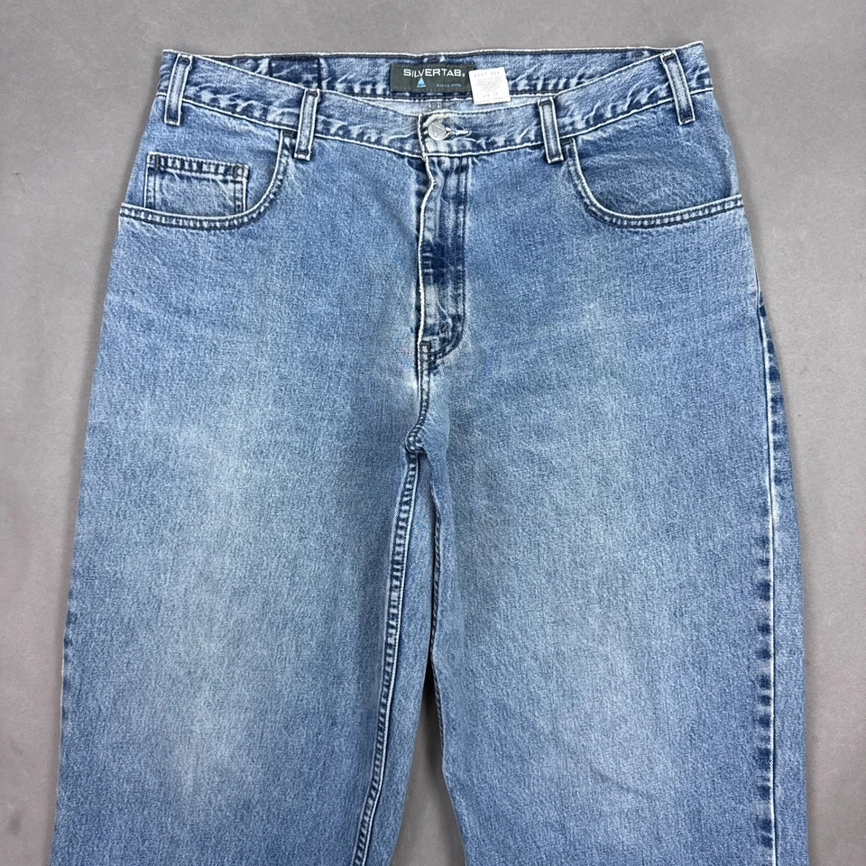 Jeans holgados vintage Levis Silvertab para hombre 36x32 azul Y2K hechos en EE. UU. Patinador ancho Foto 1 de 4