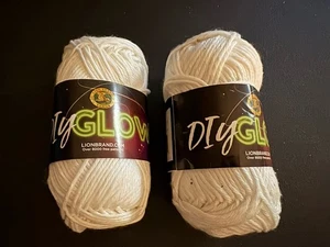 Lion Brand DIY Glow Yarn-Natural - New - Picture 1 of 2