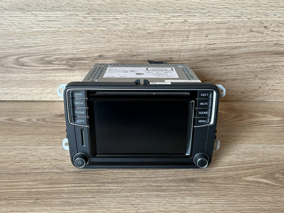 VOLKSWAGEN PASSAT JETTA CC TIGUAN CD PLAYER RADIO DISPLAY SCREEN OEM 2016_2019 - Image 1 of 4