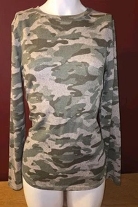 NWT Womens Beach Lunch Lounge Stella T Shirt S Small Camo Top Long Sleeve - Picture 1 of 6
