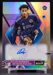 Dylan Borrero 2023 Topps feinster MLS Refraktor Auto RC A-DM Neuengland - Bild 1 von 2