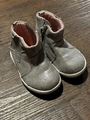 Stride Rite 360 Toddler Size 5 Nina Silver Boot - SUPER CUTE! 🩷🩷🤩🤩 - Image 1 of 4