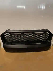 vented Aftermarket Raptor Style Grill Black to fit Ranger T8 2019 - 2022 2.0 3.2 - Picture 1 of 3