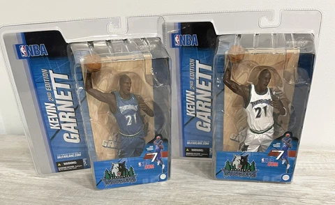 Lot of 2 Series 7 McFarlane Kevin Garnett NBA  Figures Regular & Variant  1B Cover