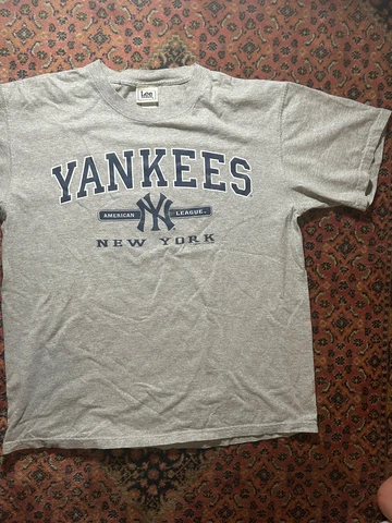 Vintage 2000 Lee Sport New York Yankees TShirt Large MLBP 2000 Grey Faded Size L Cover