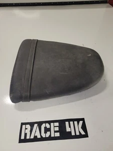 2000-2003 SUZUKI GSXR 600 750 REAR PASSENGER SEAT S74 - Picture 1 of 3