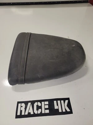 2000-2003 SUZUKI GSXR 600 750 REAR PASSENGER SEAT S74 - Image 1 of 3
