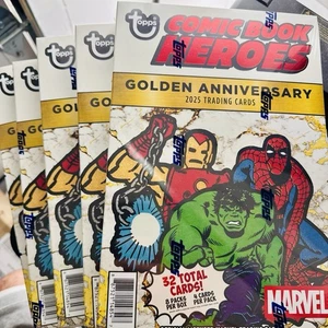 2025 Topps Marvel Comic Book Heroes 1975 Golden Anniversary Hobby IN MANO - Foto 1 di 11