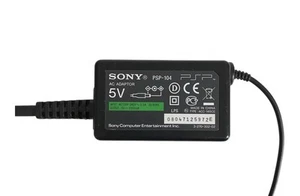 Original Sony PlayStation PSP-104 • Ladekabel Netzteil AC Adapter – TOP - Bild 1 von 2