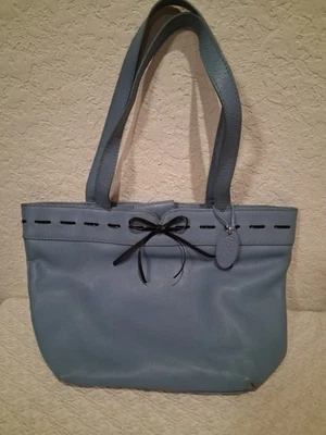 Precioso bolso de mano para mujer Rolfs vintage azul de cuero suave con lazo negro Foto 1 de 4