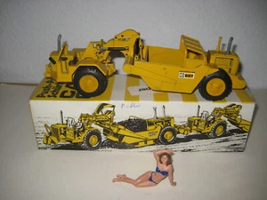 CATERPILLAR 627 SCRAPER PACMAN LOGO #126.4 NZG 1:50 OVP - Bild 1 von 7