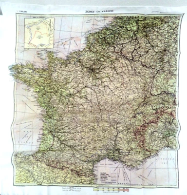 Foulard d'évasion France 1944 RAF,  para, pilote, commando réédition carte WW2 - Photo 1/4