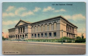 Art Institute in Chicago Illinois IL c1945 Postcard - Picture 1 of 2