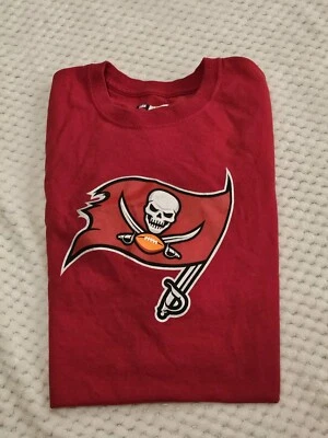 NFL Team Apparel Tampa Bay Buccaneers Logo Red T-Shirt XL - Image 1 of 4