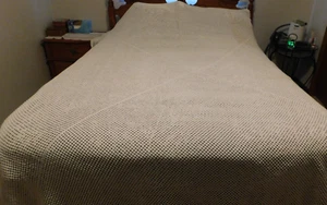 25-544 108" x 86" Vintage Hand Crochet Crocheted Bed Spread Throw White Ruffled - Bild 1 von 11