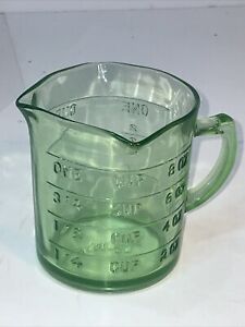 Green Kellogg’s Depression Uranium Glass 3 Spout One Cup Liquid Measuring Cup