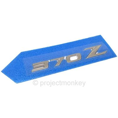 原始设备制造商日产 84895-1EA0A 09-21 370Z Z34 后部“370Z”徽章正品零件 — 第 1/2 张图片