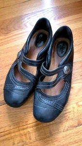 Clarks Artisan schwarze flache Mary Jane-Lederschuhe Größe 7M - Klettverschluss - Bild 1 von 21