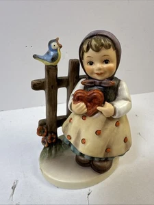 Hummel Goebel 352 Sweet Greetings 4.25" Figurine 1982-2007 With Original Box - Picture 1 of 11
