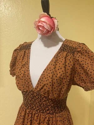 Vestido Urban Outfitters Talla Pequeña Liliana Abertura Lateral Midi Pradera Marrón Lunares Foto 1 de 4