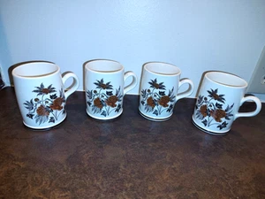 JUEGO DE 4 TAZAS DE HORNO A MESA CON PATRÓN DE PEONÍA WEDGWOOD - HECHAS EN INGLATERRA - 12 OZ - Imagen 1 de 7