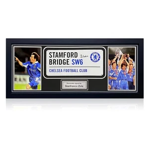 Gianfranco Zola signiertes Chelsea Straßenschild. Gerahmt - Bild 1 von 5