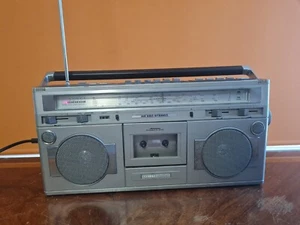 Grundig RR-650 ghetto blaster registratore radio d'epoca - Foto 1 di 11