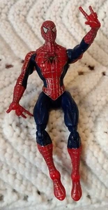 Marvel Spider-Man 2 Movie Spider-Man 6" figure Tobey Maguire 2006 Moving Hands - Foto 1 di 7