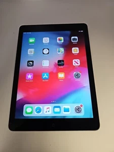 Apple iPad Air (1st Gen) 16GB, Wi-Fi Only, 9.7in Space Grey - Used - (YK073) - Picture 1 of 6