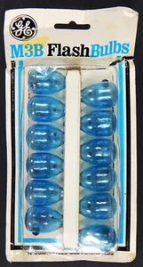NUEVO DE COLECCIÓN PAQUETE DE 12 BOMBILLAS FLASH M3B GE HANGER APLG 612-D1 NUEVA FOTOGRAFÍA DE PELÍCULA - Imagen 1 de 3