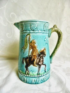 PICHET ANCIEN BARBOTINE JEANNE D'ARC FAÏENCE FIVES-LILLE SIGNÉ G DE BRUYN - 18cm - Picture 1 of 18