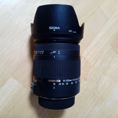 SIGMA 18-250mm F3.5-6.3 DC MACRO OS HSM Zoom Lens AF Camera For Nikon F Mount - Image 1 of 3
